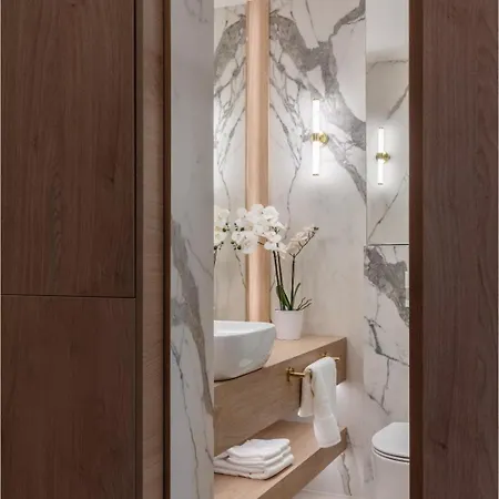 شقة Designer's Delight: Modern 1br Near Center *