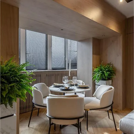 アパート Designer's Delight: Modern 1br Near Center *