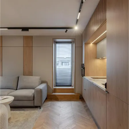 Designer's Delight: Modern 1br Near Center Apartamento