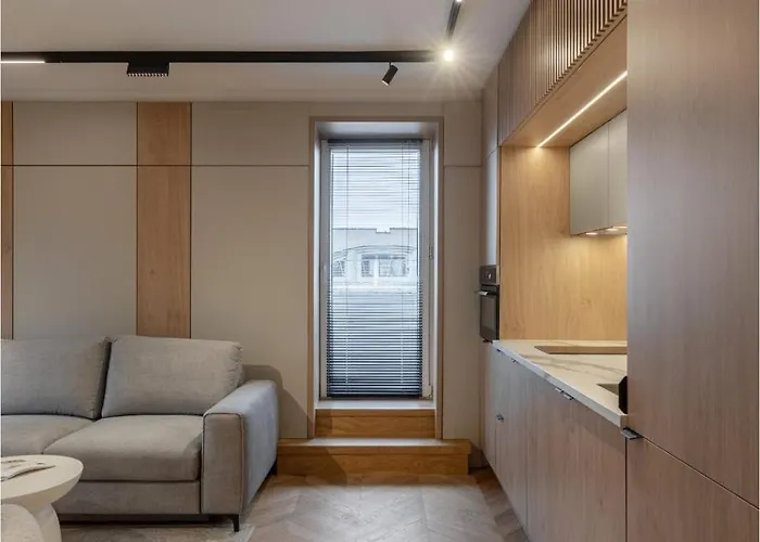 Designer's Delight: Modern 1br Near Center Apartamento