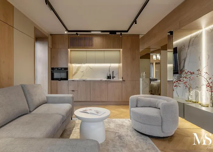 Designer's Delight: Modern 1br Near Center Appartement Boekarest