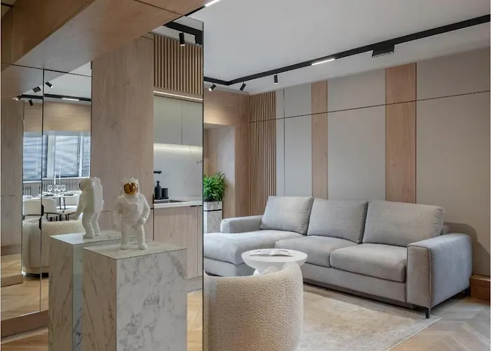 Appartement Designer's Delight: Modern 1br Near Center Boekarest
